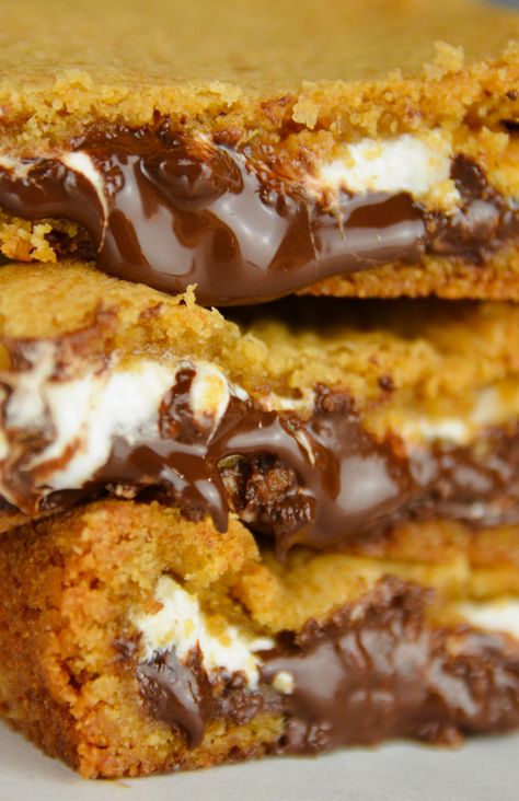 S’mores Bars – Corrigan Sisters Corrigan Sisters, Smores Bar Recipe, Breakfast Ideas Healthy Clean Eating, Smores Bar, S Mores Bars, Smores Dessert, Smore Recipes, Summer Baking, Marshmallow Cream