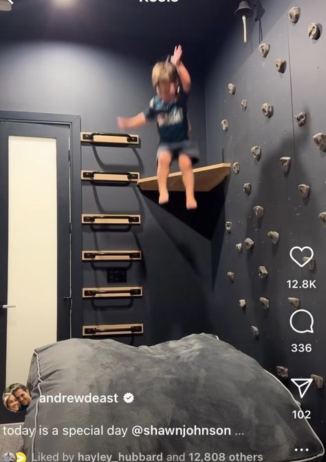 Kids Ninja Course Basement, Understairs Games Room, Small Loft Playroom, Climbing Playroom Ideas, Jungle Gym Basement, Tiny Basement Playroom, At Home Rock Climbing Wall, Basement Playroom And Family Room, Diy Indoor Climbing Wall