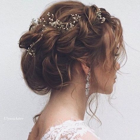 Garden romance Low Bridal Updo, Updo Curly, Flowers In Her Hair, Bridal Hair Updo, Hairstyles Updo, Wedding Hair Inspiration, Low Bun, Bridal Updo, Wedding Hairstyles Updo