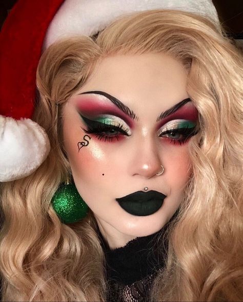 Santa Makeup, Goth Holiday, Edgy Makeup Looks, Black Moon Cosmetics, Christmas Eyeshadow, Goth Christmas, Bold Eye Makeup, Christmas Makeup Look, Holiday Makeup Looks