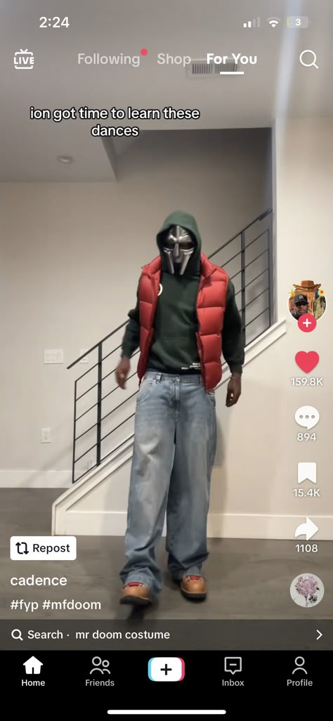 Mf Doom Fashion, Mf Doom Halloween Costume, Mf Doom Clothes, Mf Doom Outfit, Mf Doom Costume, Halloween Costumes Men Ideas, Music Artist Costume Ideas, Rapper Halloween Costume, Mr Doom