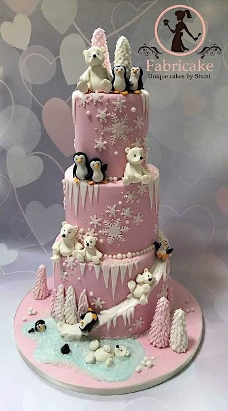 Polar Bear Cakes, Polar Bear Christmas Cake, Penguin Cake Birthday, Penguin Cake Ideas, Penguin Birthday Cake, Polar Bear Cake, Winter Sweets, Polar Bear Party, Winter Torte