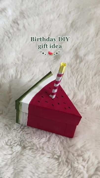 Hadiah Diy, Handmade Gifts Diy, Diy Birthday Gifts For Friends, Diy Gift Set, Pinterest Diy Crafts, Easy Paper Crafts Diy, Handmade Paper Crafts, Paper Craft Diy Projects, Kraf Diy