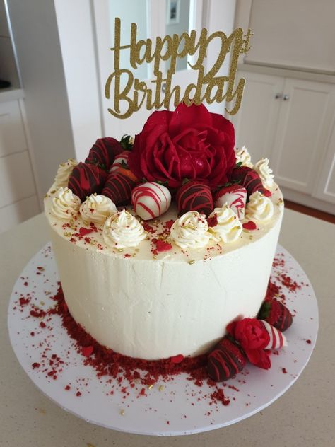 18th Birthday Cake Red And White, Red And White Cake Ideas, Red Velvet Cake Design Ideas, Aesthetic Red Birthday Cake, Red And White Birthday Cake For Women, Red Velvet 18th Birthday Cake, Red Velvet 21st Birthday Cake, Red And White Birthday Cake, 21birthday Cake