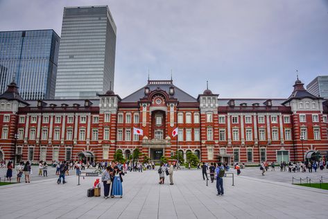 Tokyo Train Station, Japanese Train Station, Tokyo Station, Metro Station, Tokyo Japan, Railway Station, Train Station, Shop Design, Aesthetic Wallpapers