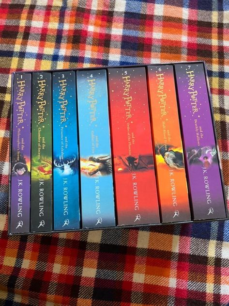 Harry Potter Books In Order, Harry Potter Book Series, Harry Potter Book Set, Harry Potter Order, Phoenix Harry Potter, Books Wishlist, Hp Book, Harry Potter Book, Book Reading Journal