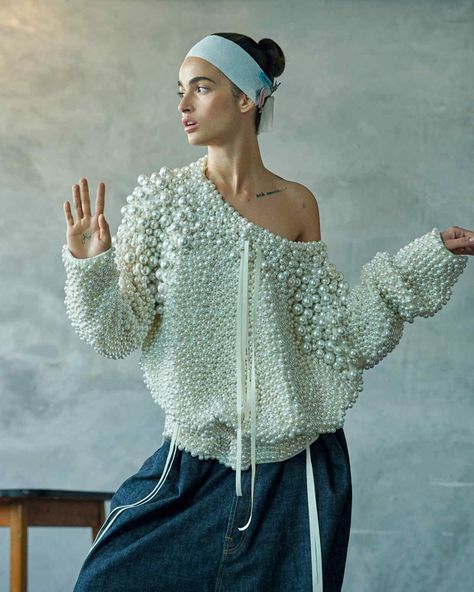 Mariano Vivanco, Pearl Sweater, Fur Skirt, Cashmere Wrap, Cashmere Jumper, Loose Sweater, Wool Skirts, Fashion Photo, Long Sleeve Sweater