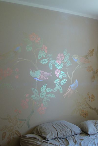 Using iridescent paint in various colors to add a unique flair to a standard chinoiserie stencil of birds and blossoms Planet Stencil, Chinoiserie Stencil, Iridescent Paint, Paint Walls, Venetian Plaster, Wall Stencil, Room Update, Faux Finish, Library Design