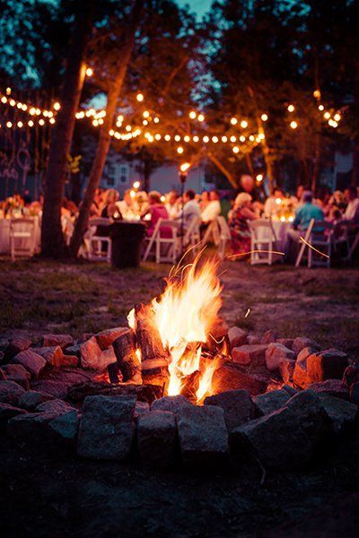 Nothing is better than a bonfire... except maybe a wedding night bonfire. Fall Wedding Venues, Visuell Identitet, Vow Renewal Ceremony, Bbq Wedding, Outdoor Fall Wedding, Lake Wedding, Fall Outdoor, Festival Wedding, Wedding Night