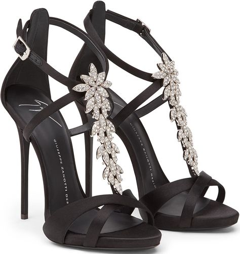 High Heel Sandals Outfit, Hak Tinggi, Giuseppe Zanotti Heels, High Heel Dress, Sandals Strappy, Evening Sandals, Fancy Shoes, Gorgeous Shoes, Fashion Heels