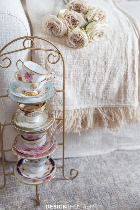 Tea Cup Stand, Decorating With Tea Cups, Teacup Display, Teacup Display Ideas, Display Teacups, Teacup And Saucer Display, How To Display Tea Cups And Saucers, Tea Cup Display Ideas, Tea Set Display Ideas