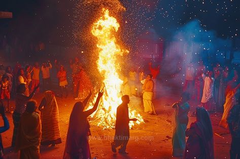 A Step-by-Step Guide to Holi Celebrations 2024: From Holika Dahan to Rang Barse Holika Dahan Video, Mythology Stories, Holika Dahan, Holi Colors, Prays The Lord, City Of God, Holi Celebration, Visit India, Hindu Festivals