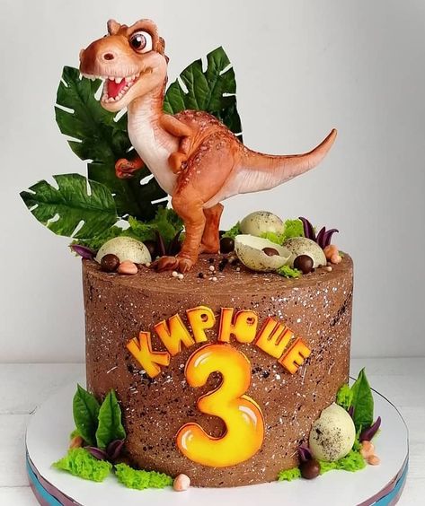 Dinocake Dinosaur, Dort Dinosaurus, Dinosaurus Cake, Dino Birthday Cake, Dinosaur Birthday Theme, Dragon Cakes, Girl Dinosaur Birthday, Dinosaur Birthday Party Decorations, Dino Cake