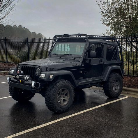 Jeep Modifications, Jeep Modified, 2 Door Jeep, 2000 Jeep Wrangler, 2001 Jeep Wrangler, Green Jeep, Classic Bronco, Custom Jeep Wrangler, Jeep Wrangler Accessories