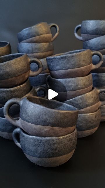 1,311 likes, 10 comments - noamrosenberg.art den August 17, 2024: "Pinching technique on ceramics cups. Please follow for more @noamrosenberg.art #tutorials #handmade #crafts". Ceramics Cups, August 17, Ceramic Cups, Art Tutorials, Follow For More, Handmade Crafts, Art Design, Ceramics, 10 Things