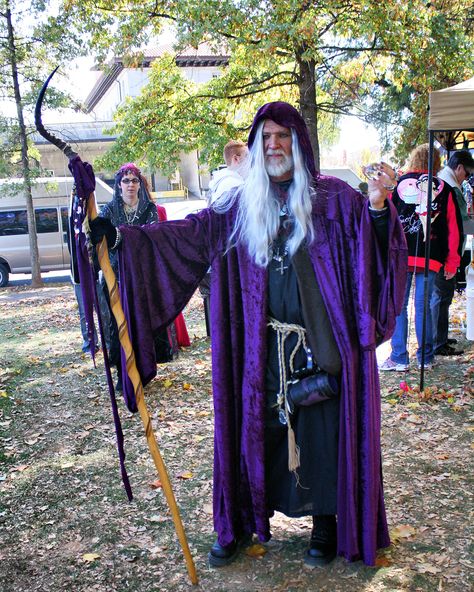 renfaire wizard Wizard And Witch Costume, Wizard Core Aesthetic Outfit, Wizard Costume Male Diy, Wizard Outfit Ideas, Wizard Costume Women, Battle Wizard, Wizard Outfit, Wizard Cosplay, Shadow Wizard