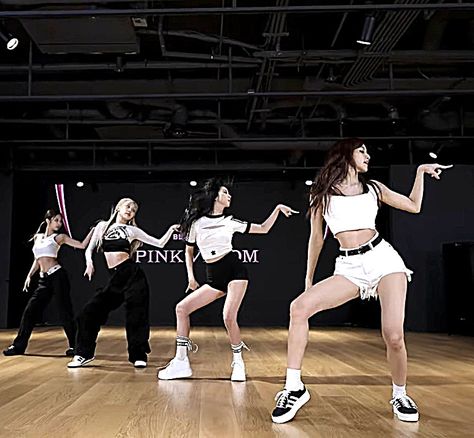 #pinkvenom #blackpink Kpop Dancing Photo, Hip Hop Outfits Dancers, Dance Practice Room, Pink Venom Dance Practice, Pink Venom Dance, Idol Life, Blackpink Pink Venom, Practice Room, Blackpink Pink