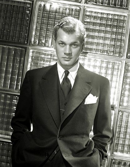 Joseph COTTEN (1905-1994) * AFI Top Actor nominee. Notable Films: Shadow of a Doubt (1943); Citizen Kane (1941); The Magnificent Ambersons (1942); Journey Into Fear (1942); Gaslight (1944); Since You Went Away (1944); Love Letters (1945); Duel in the Sun (1946); The Farmer's Daughter (1947); Portrait of Jennie (1948); Beyond the Forest (1949); Under Capricorn (1949); The Third Man (1949); Niagara (1953); Touch of Evil (1958) (Police Surgeon, uncredited). Shadow Of A Doubt, Old Hollywood Actors, Joseph Cotten, George Hurrell, Classic Film Stars, Old Hollywood Movies, Hollywood Cinema, Classic Movie Stars, Character Actor