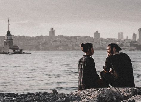 Day Dreamer Turkish Drama, Zayn Malik Video, Broken Screen Wallpaper, Day Dreamer, Romantic Couples Photography, Turkish Drama, Creative Portrait Photography, Turkish Men, Erkenci Kus