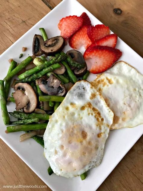 Lunch Healthy Ideas Clean Eating, Basic Healthy Recipes, Keto Food Ideas Meals, Whole Foods List Clean Eating, Eating Clean Breakfast Ideas, Best Healthy Recipes Clean Eating, Food Cleanse Clean Eating, Extreme Clean Eating, Healthiest Meals Clean Eating