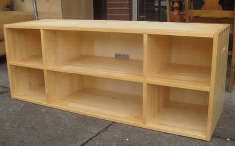 Long Low Bookcase, Bookcase Ideas, Diy Bookshelf, Barrister Bookcase, Bookcase Diy, Low Bookcase, Bookcase Styling, Long Shelf, Bookshelves Diy