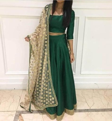 Indian lehenga choli wedding party wear lehenga crop top & | Etsy Plain Lengha With Heavy Dupatta, Partywear Lehenga, Green Lehenga Choli, Mehndi Outfit, Indian Dresses For Women, Lehenga Crop Top, Heavy Dupatta, Crop Top Lehenga, Black Lehenga