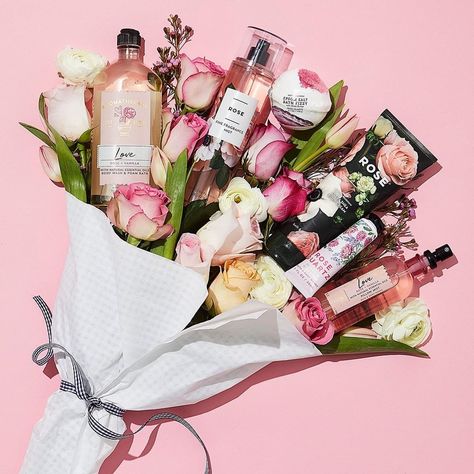 Rose Perfume Bath And Body Works, Bath And Body Works Rose, Miss Dior Blooming Bouquet Set, Miss Dior Blooming Bouquet Gift Set, Makeup Bouquet, Fruit Bouquet, Velvet Skin, Perfume Lotion, Valentine Bouquet