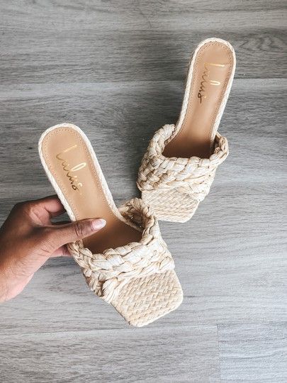 Straw Heels Outfit, Straw Heels, Luxury Beach Heels Made Of Straw, Straw Heels With Wooden Heel, Summer Woven Straw Heels, Natural Woven Heels For Beach, Natural Open-heel Vacation Heels, Straw Shoes, Dressy Shoes