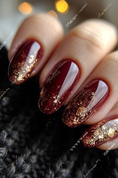 Wine Colour Nails Design, Wine Colour Nail Art, Wine Red Nail Designs, Autumn Nail Colours 2024, Wine Nails Designs, Burgundy And Gold Nails, Hunters Wedding, Golden Nails Designs, Normal Nails