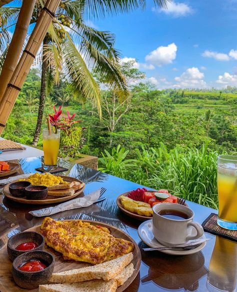 Breakfast Aesthetic Mornings, Breakfast In Bali, Aesthetic Mornings, Bali Food, Voyage Bali, Breakfast Aesthetic, Bali Travel Guide, Bali Island, Denpasar