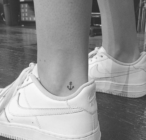 Tattoo Pequeños Mujer, Jonboy Tattoo, Matching Bff Tattoos, Tatuagem Masculina Pequena, Simple Tattoos For Women, Small Girly Tattoos, Anker Tattoo, Bestie Tattoo, Ankle Tattoos For Women