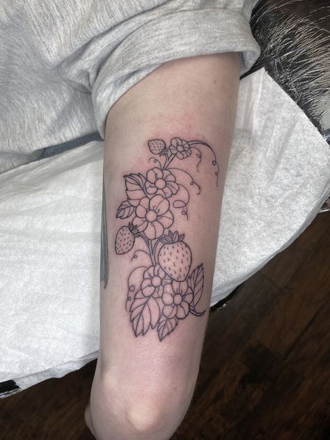 Arm Tattoos Line Work, Fine Line Work Tattoo, Unique Plant Tattoo, Fine Line Tattoo Leg, Flower Tattoo Linework, Strawberry Plant Tattoo, Tattoos Line Work, Strawberry Tattoo Design, Strawberries Tattoo