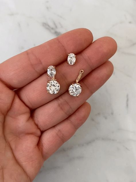 Diamond Drop Earrings Simple, Classic Diamond Earrings, Diamond Earrings Indian, Bangles Jewelry Designs, Ear Jacket, Jewelry Design Earrings, Classy Jewelry, Gold Earrings Designs, Diamond Drop Earrings