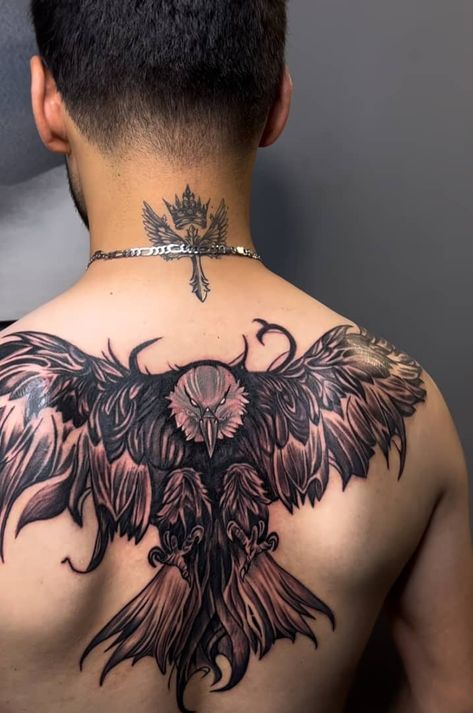 Hawk Back Tattoo, Falcon Hawk, Hawk Tattoo, Chest Tattoos, Art Tattoos, Chest Tattoo, Back Tattoo, Body Art Tattoos, I Tattoo