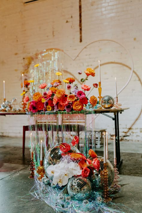 An elopement with disco balls, roller skates and a tiered, piped, Zee Scott magnificent wedding cake at The Line Melbourne. | Photo by https://www.heybabephoto.com/ Retro Flowers Wedding, Disco Ball Wedding Bouquet, Disco Wedding Bouquet, Disco Ball Sweetheart Table, Roller Skating Wedding, Disco Wedding Flowers, Disco Wedding Cake, Waffle Wedding, Disco Flowers