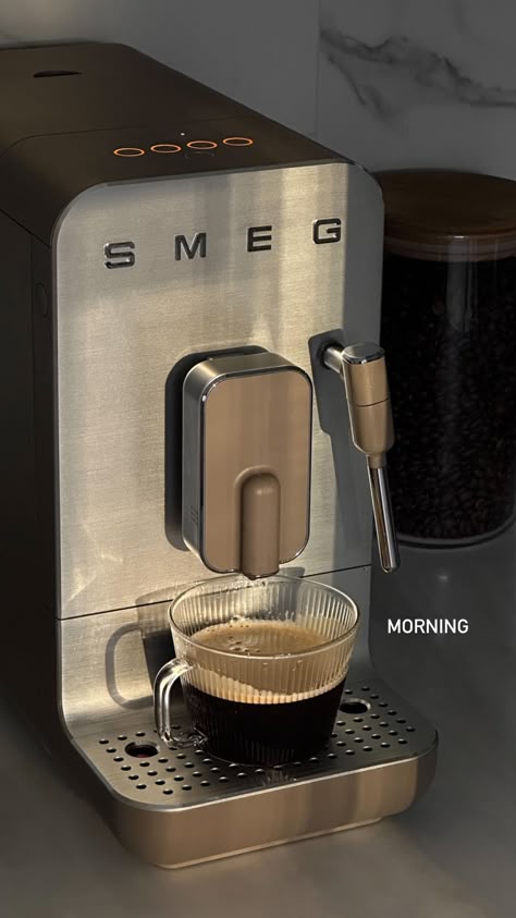 Coffee Machine Aesthetic, Smeg Coffee Machine, Smeg Kitchen, Coffee Shop Aesthetic, Amazon Coffee, Coffee Obsession, Automatic Coffee Machine, Coffee Corner, Specialty Coffee