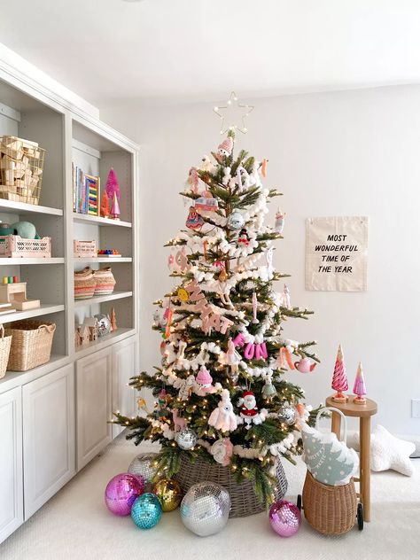 Playroom Tree, Colorful Christmas Tree Decor, Pink Christmas Tree Decorations, Boyfriend Christmas Card, Anthropologie Christmas, Rabbit Christmas, Christmas Tree Inspo, Christmas Trees For Kids, Preppy Christmas