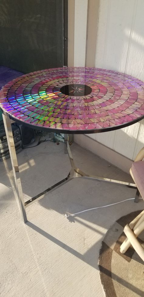 Cd Mosaic Table, Upcycled Glass Table, Cd Mosaic, Recycle Table, Painted Table Tops, Iridescent Mosaic, Rainbow Mosaic, Mosaic Art Diy, Resin Table Top