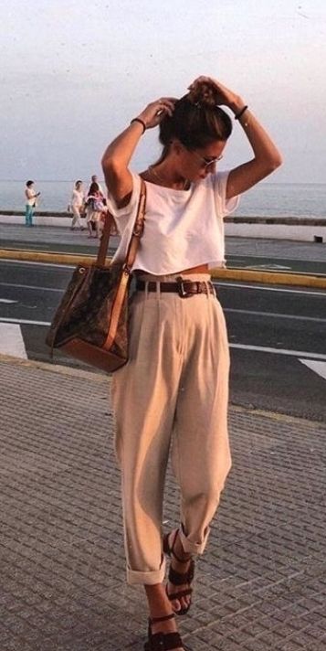 Beachy Outfit, Looks Hippie, Crop Top Blanc, Outfit Essentials, Beachy Outfits, Mode Hippie, Style Indie, Estilo Indie, Outfit Chic