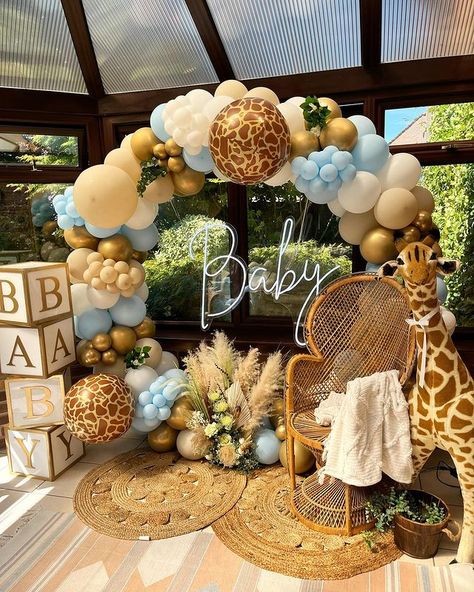 Safari Themed Baby Shower Ideas, Safari Shower Ideas, Themed Baby Shower Ideas, Safari Baby Shower Boy, Babby Shower, Baby Shower Safari Theme, Baby Shower Cake Pops, Baby Shower Theme Decorations, Jungle Baby Shower Theme