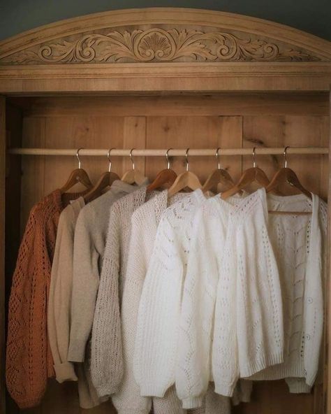 Vintage Cupboard, Cottagecore Outfits, 자수 디자인, Lovely Clothes, Little House, Autumn Inspiration, Cottage Core, Fashion Details, Modest Outfits