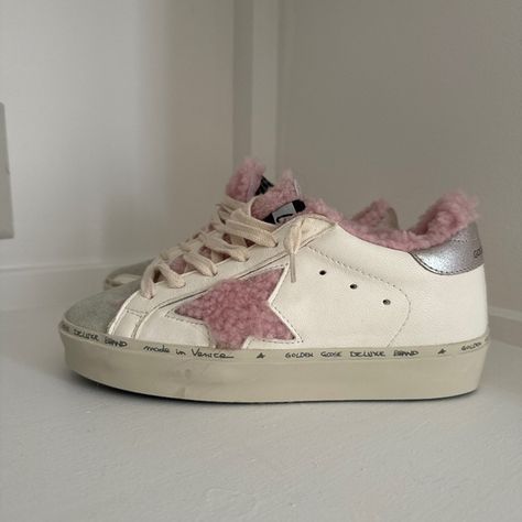 Golden Goose Goose Sneakers, Goose Shoes, Golden Goose Sneakers, Golden Goose Shoes, Golden Goose, Pink Grey, Grey And White, Sneakers, Grey