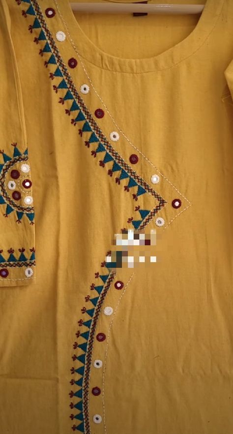 Kurti Batan Work, Bavaliya Work Kurti, Kutchwork Blouse Designs, Hand Work Kurti Designs Latest, Kutchi Work Kurti Design, Unique Embroidery Designs For Kurtis, Hand Work Kurti, Pinafore Top, Simple Hand Embroidery Patterns