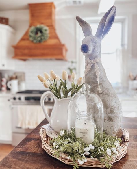 Easter House Decor, Easter Decor Modern, Classy Easter Decor, Modern Easter Decor, Modern Easter, Spring 2025, Decor Spring, Spring Easter Decor, Easter Decor