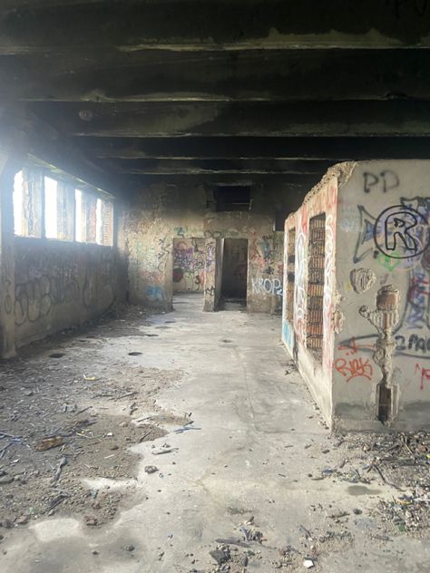 Building Inside A Building, Abandoned Factory Aesthetic, Abandoned Laundromat, Abandoned Building Aesthetic, Abandoned Buildings Aesthetic, Abandoned House Aesthetic, Abandoned Places Aesthetic, Urbex Aesthetic, Abandon Building