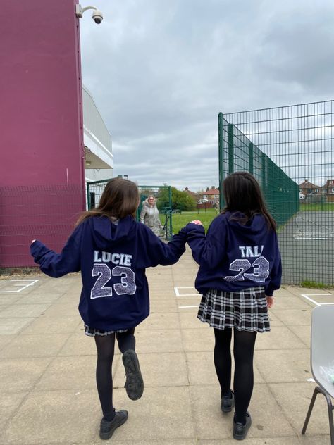 Leavers Hoodies Aesthetic, Year 11 Leavers Shirt Design, Leavers 2023, Year 11 Leavers, Leavers Shirt Designs, School Leavers Hoodies, Senior Hoodies Design Ideas, Seniors 2025, Hoodies Design Ideas