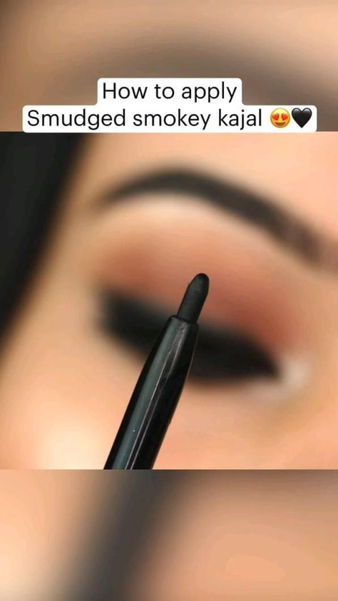 Eye Makeup Beginners, 2022 Eye Makeup, Eye Makeup Natural, Soft Eye Makeup, Makeup Order, Beginners Eye Makeup, Simple Makeup Tips, Eye Makeup Techniques, Makeup Tutorial Eyeliner