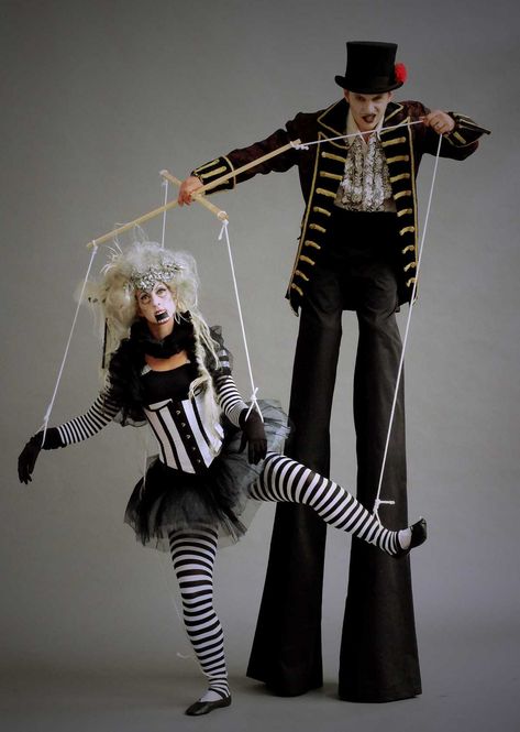 Circus Halloween Costumes, Arley Queen, Haunted Circus, Stilt Costume, Steampunk Circus, Circus Fashion, Puppet Costume, Halloween Circus, Dark Circus