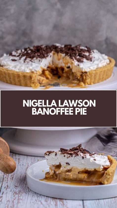 Nigella Lawson’s Banoffee Pie is made with digestive biscuits, butter, condensed milk, double cream, ripe bananas, and chocolate creating a delicious sweet treat that’s ready in 2 hours and 20 minutes! Nigella Lawson Desserts, Biscuits Butter, Banoffee Pie Recipe, Forgotten Cookies, Nigella Lawson Recipes, Baked Chicken Meatballs, Flapjack Recipe, No Bake Lemon Cheesecake, Homemade Toffee