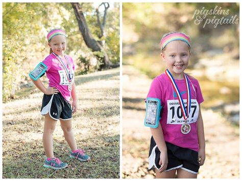 Simple Halloween Costume for sporty girls - Marathon Runner Olympic Dress Up Ideas Kids, Sport Dress Up Day, Olympic Sports Costumes, Sports Day Costume, Sports Day Dress Up Ideas, Sport Costume Ideas, Olympic Costume Ideas, Runner Halloween Costume, Sport Day Outfit